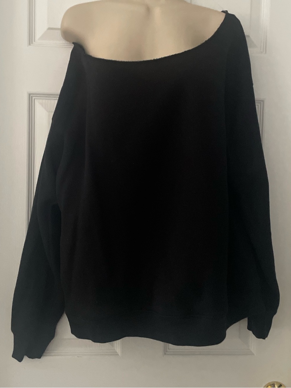 Black Off-Shoulder Women's Sweatshirt with pockets